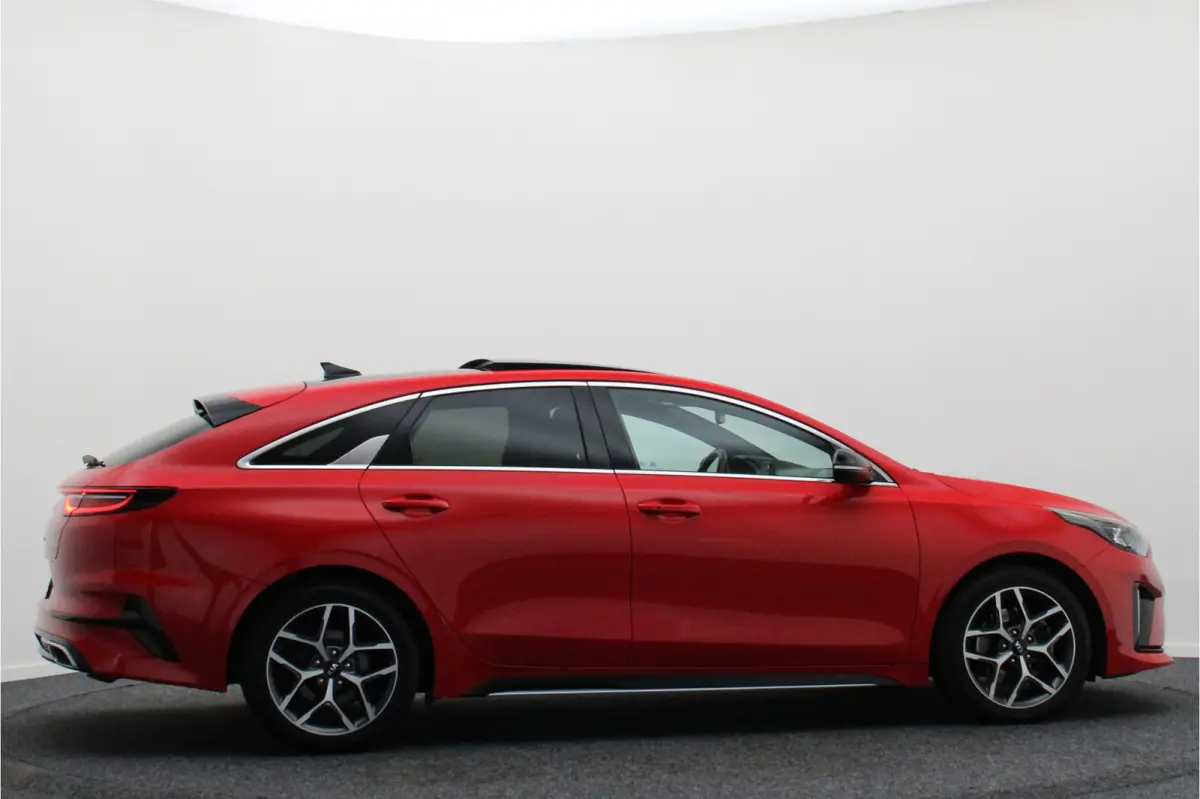 1.0 T-GDI GT-Line Panoramadak, Camera, Cruise, Apple Carplay, Verwarmd Stuurwiel, 17''
