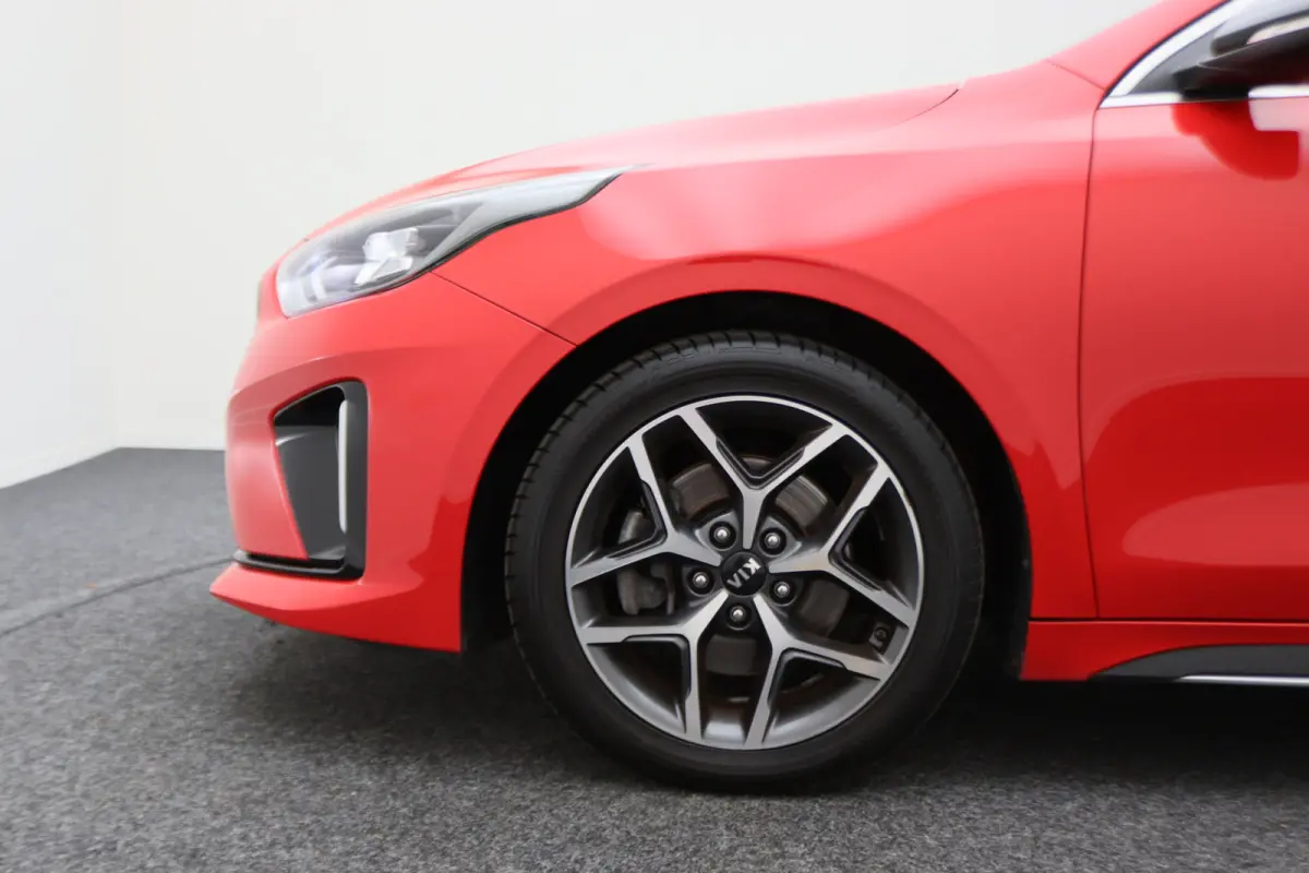 1.0 T-GDI GT-Line Panoramadak, Camera, Cruise, Apple Carplay, Verwarmd Stuurwiel, 17''