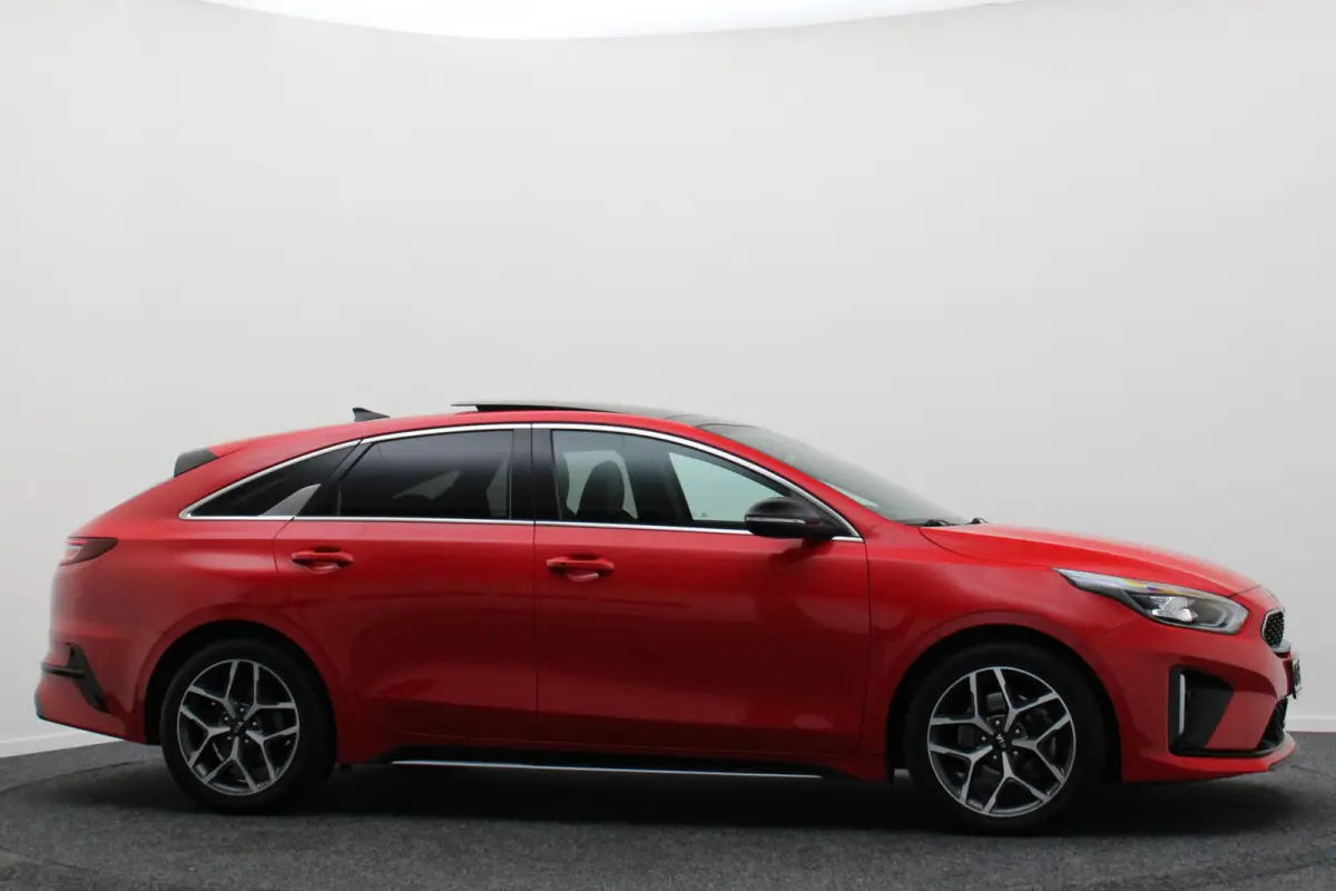 1.0 T-GDI GT-Line Panoramadak, Camera, Cruise, Apple Carplay, Verwarmd Stuurwiel, 17''