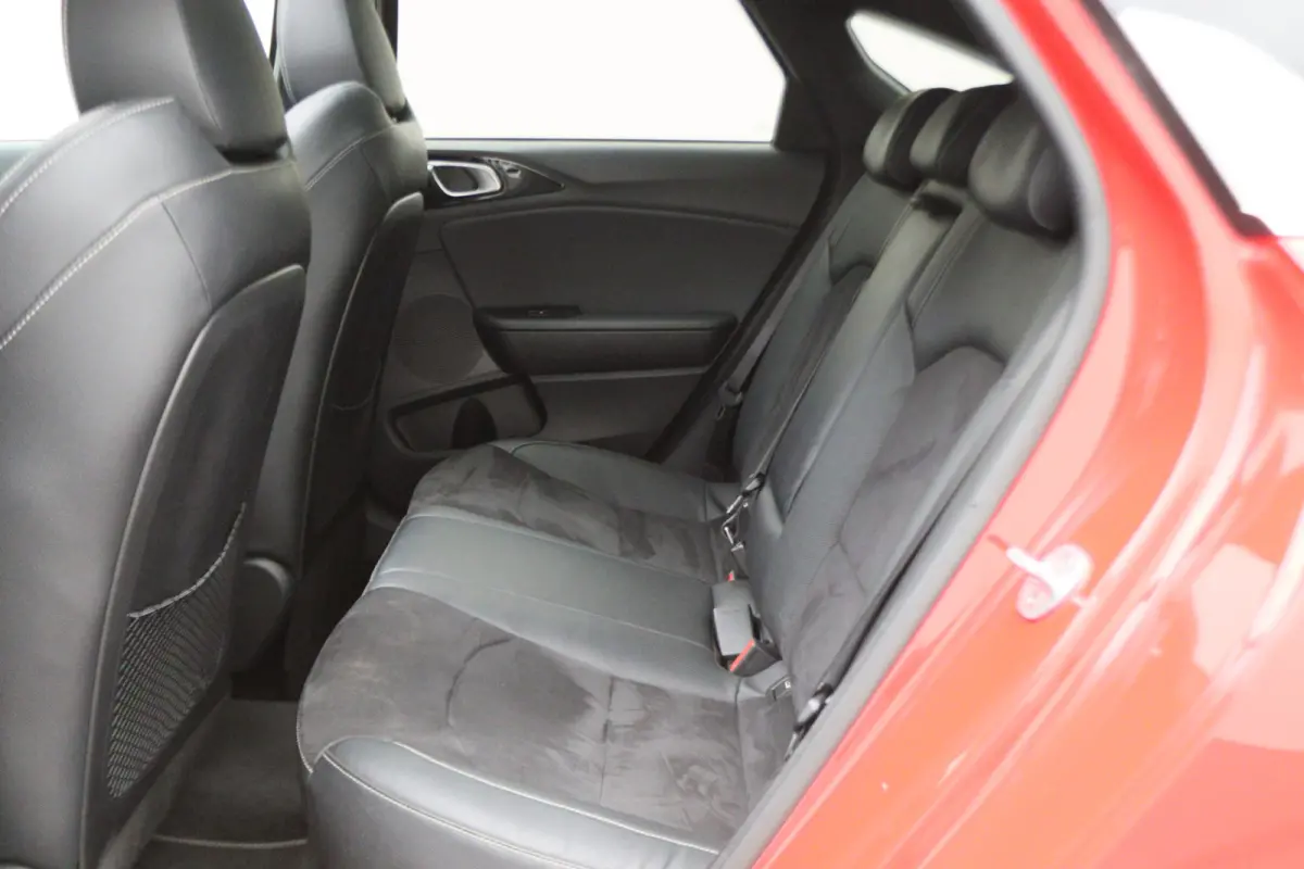 1.0 T-GDI GT-Line Panoramadak, Camera, Cruise, Apple Carplay, Verwarmd Stuurwiel, 17''