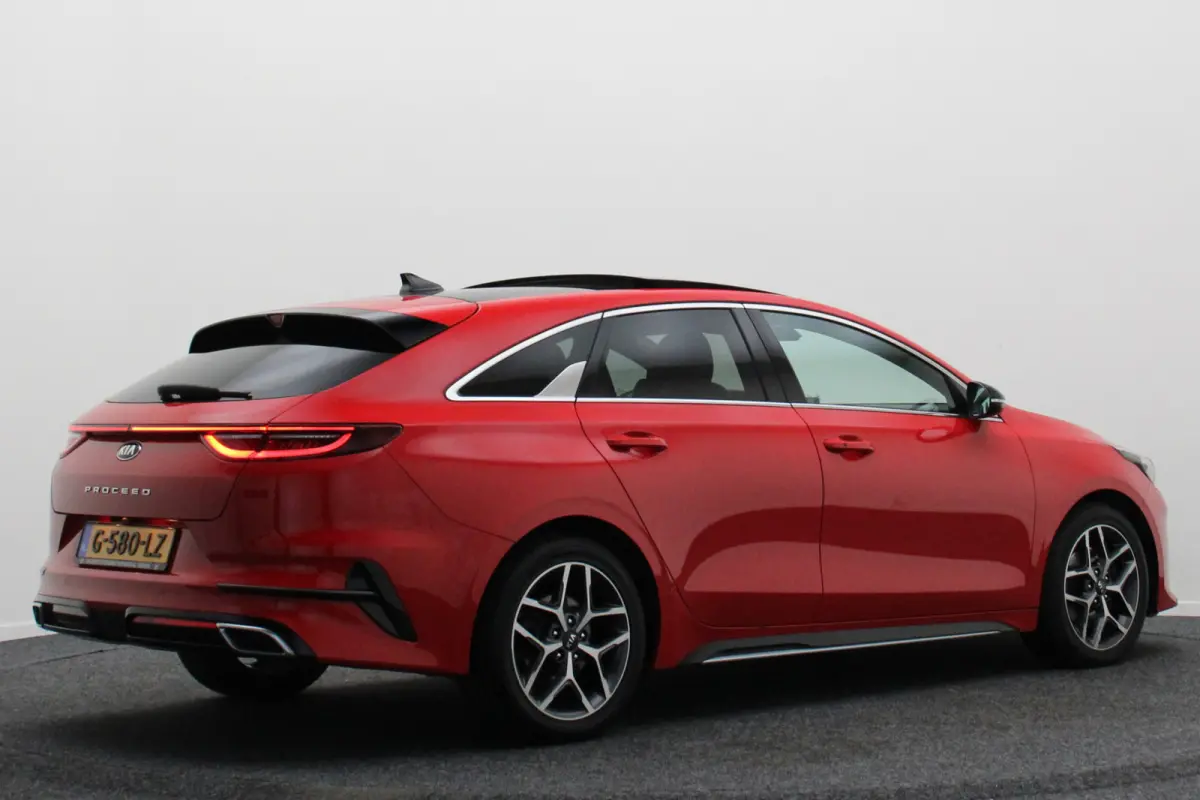 1.0 T-GDI GT-Line Panoramadak, Camera, Cruise, Apple Carplay, Verwarmd Stuurwiel, 17''