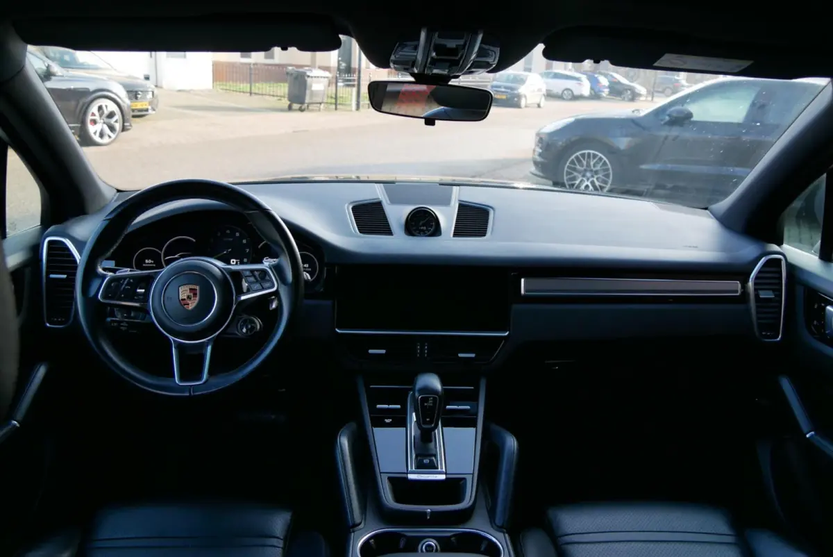 3.0 E-Hybrid. pano. sportchrono. memory. luchtvering