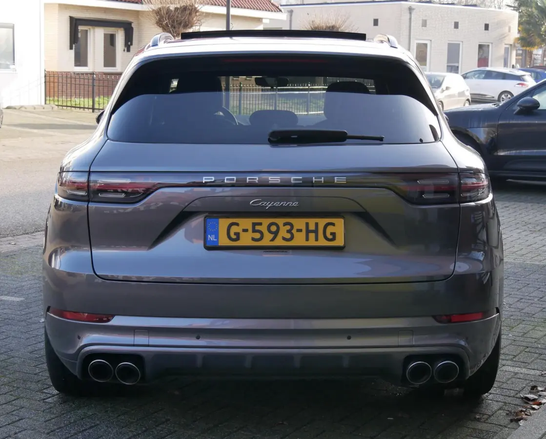 3.0 E-Hybrid. pano. sportchrono. memory. luchtvering