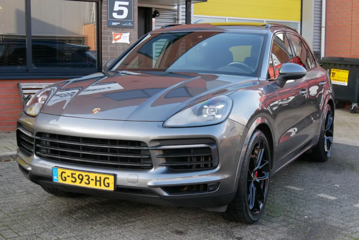 3.0 E-Hybrid. pano. sportchrono. memory. luchtvering