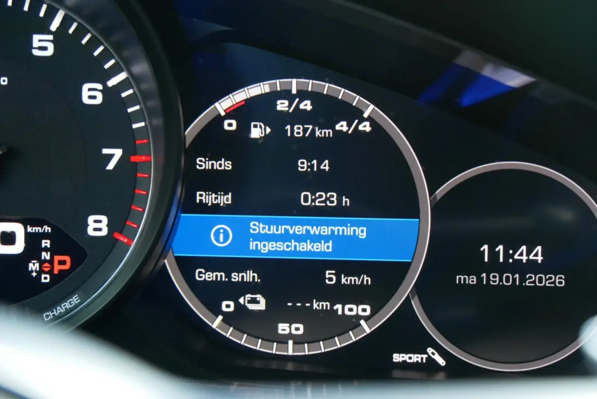 3.0 E-Hybrid. pano. sportchrono. memory. luchtvering