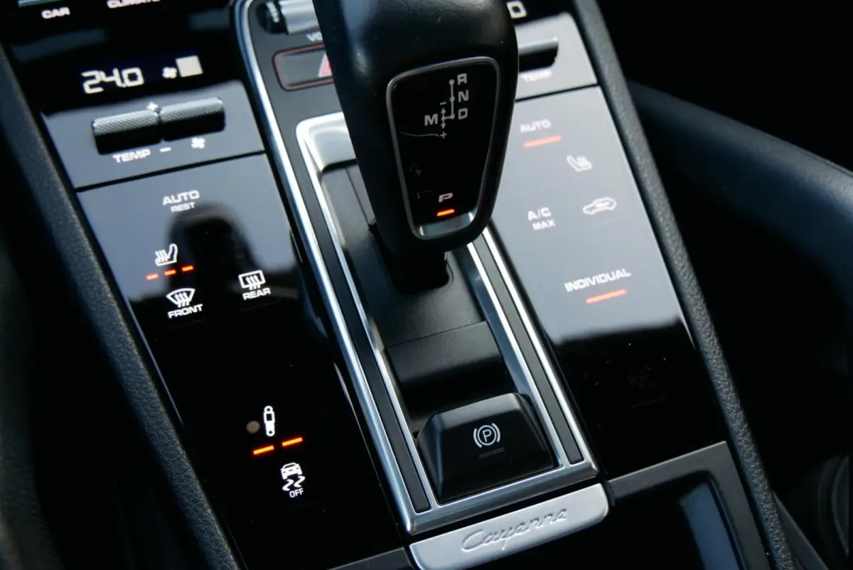 3.0 E-Hybrid. pano. sportchrono. memory. luchtvering