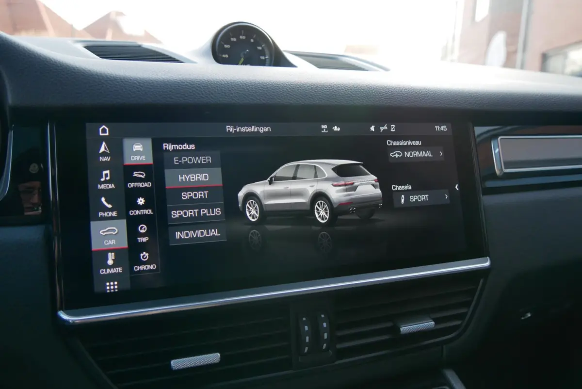 3.0 E-Hybrid. pano. sportchrono. memory. luchtvering