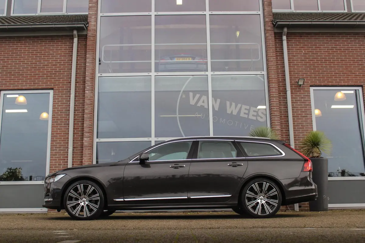 2.0 B4 Business Pro Inscription| BTW auto | 1e eigenaar | NL auto | 20 inch | Panoramadak | Harman Kardon | BLIS | Stuurverwarming | Stoelverwarming | Head-up | Trekhaak | Cruise control