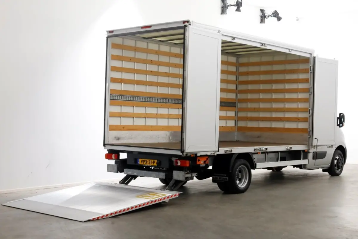 2.3 Turbo 165pk Bakwagen met bovensluit-laadklep 1000kg en zijlader L445cm 05-2022