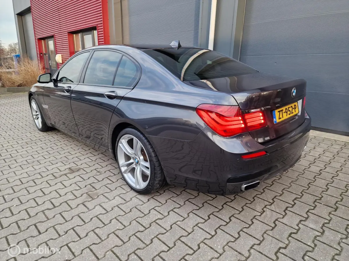 750i High Executive