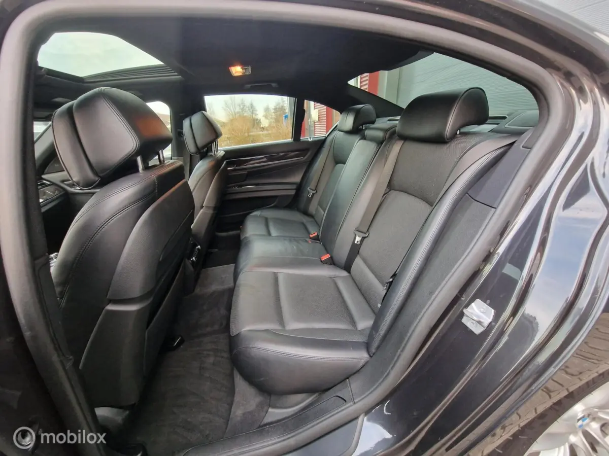 750i High Executive