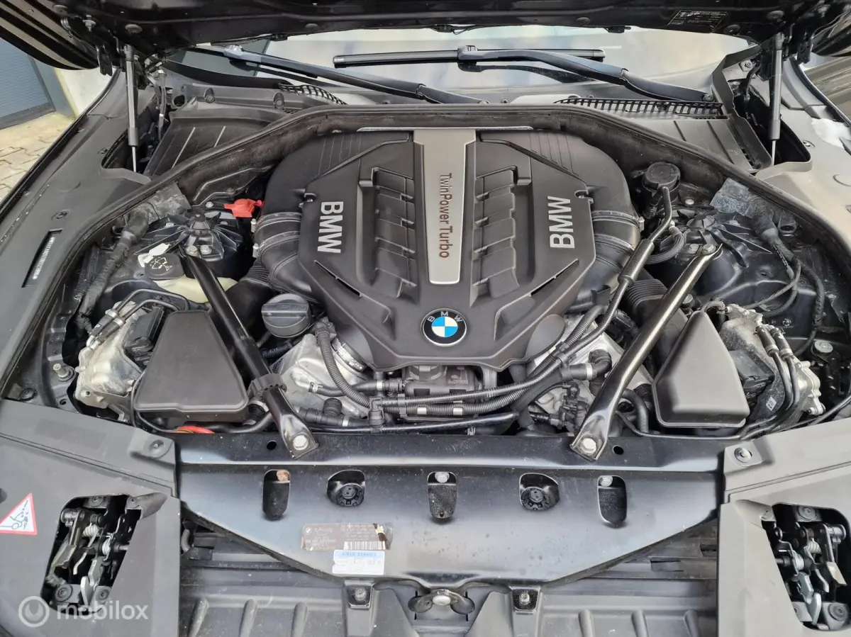 750i High Executive