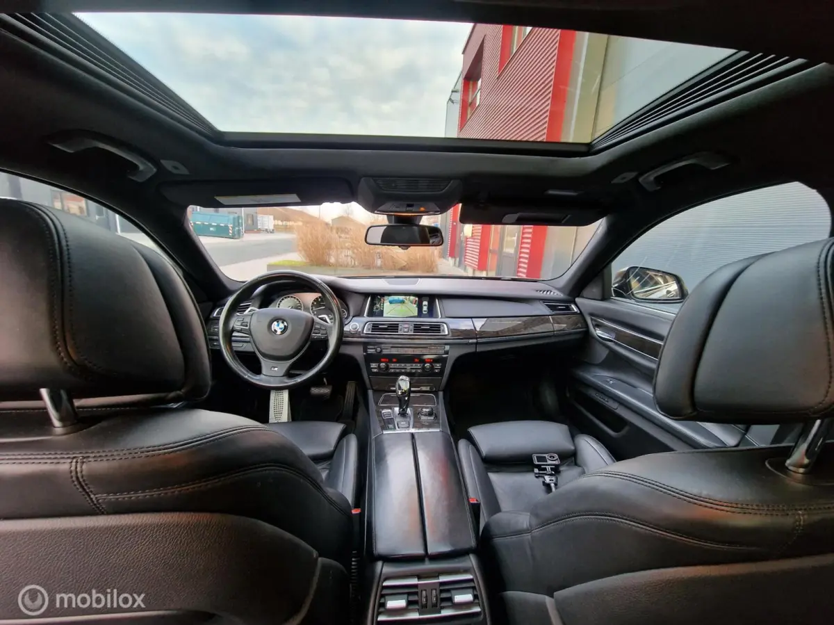 750i High Executive