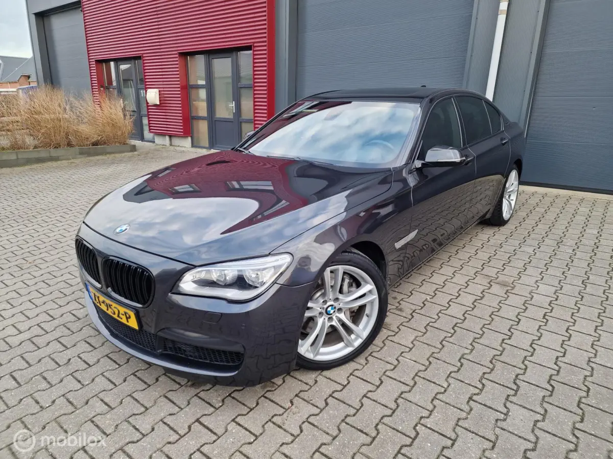 750i High Executive