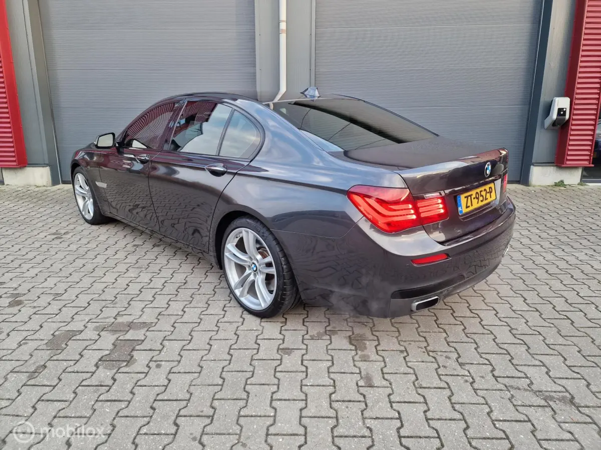 750i High Executive