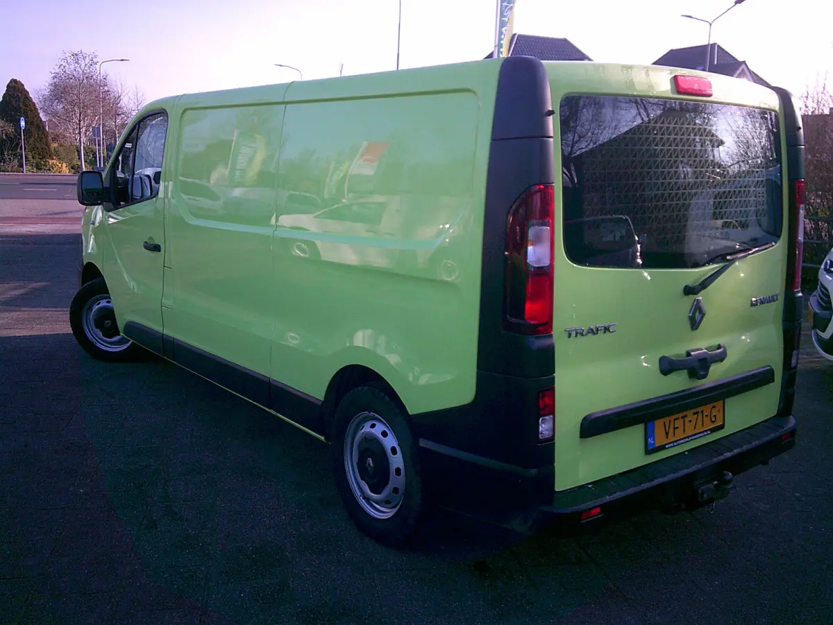 1.6 dCi 95 T29 L2H1 Comfort VOORZIEN VAN AIRCO+CRUISE+TREKHAAK !!!