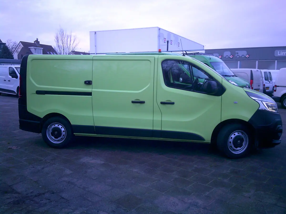 1.6 dCi 95 T29 L2H1 Comfort VOORZIEN VAN AIRCO+CRUISE+TREKHAAK !!!