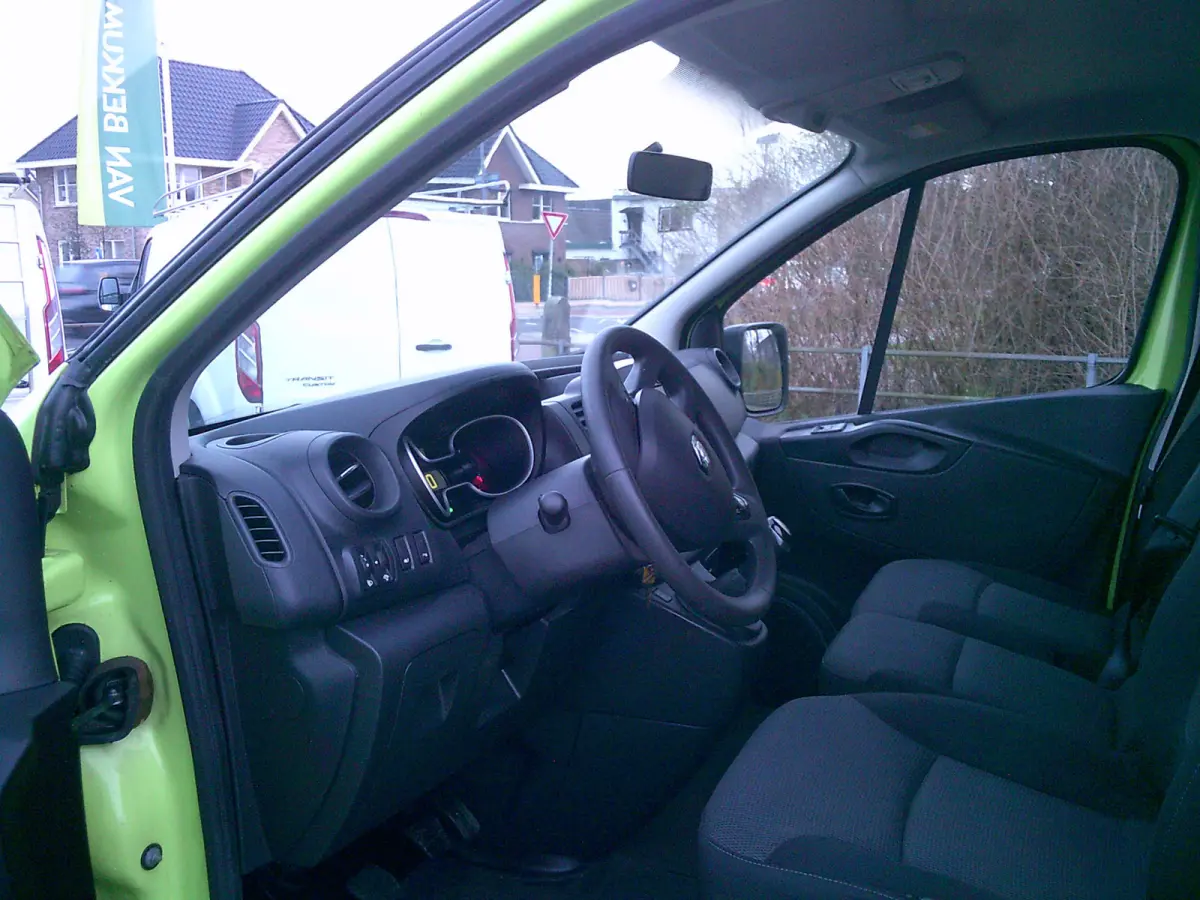 1.6 dCi 95 T29 L2H1 Comfort VOORZIEN VAN AIRCO+CRUISE+TREKHAAK !!!