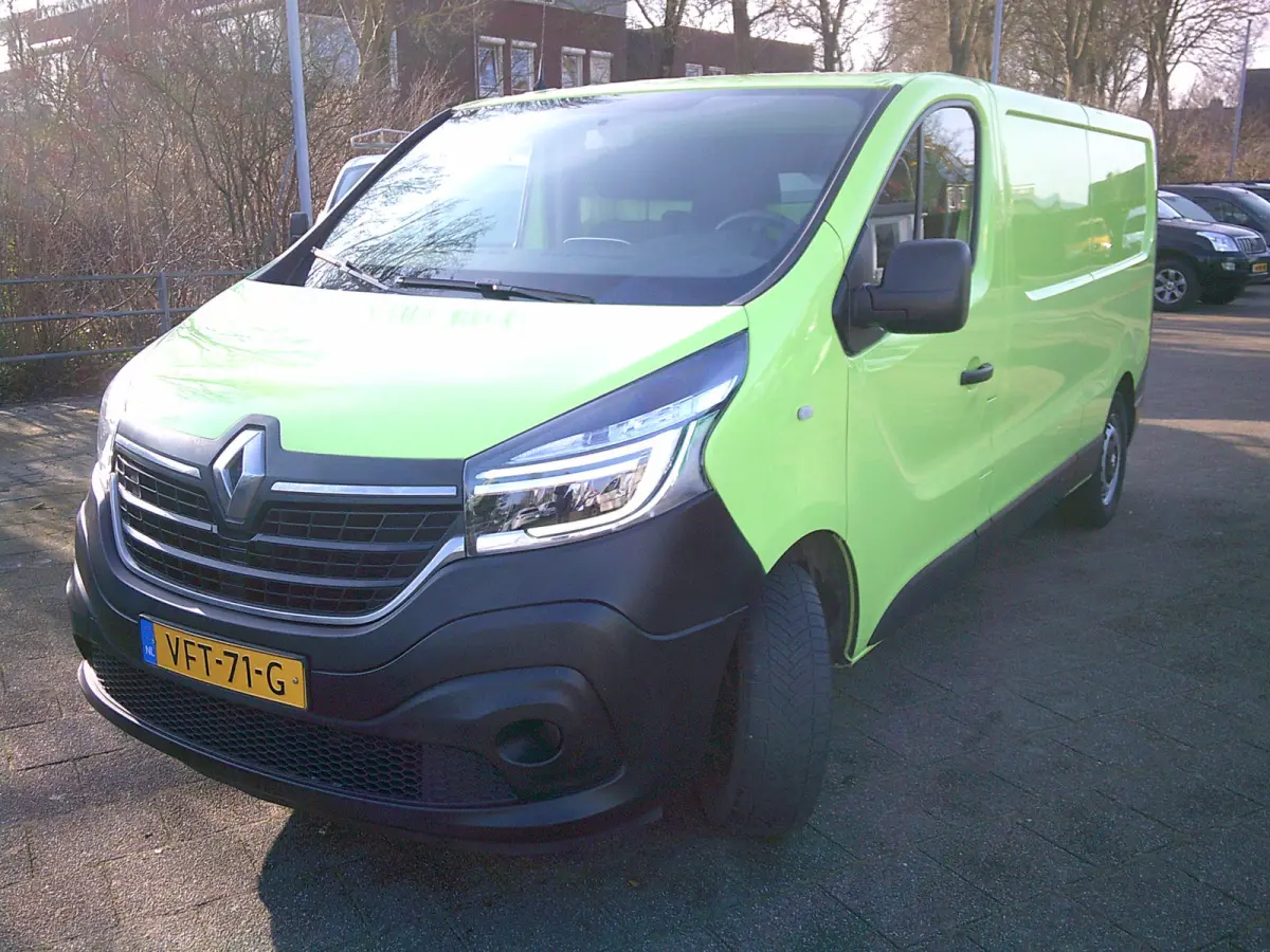 1.6 dCi 95 T29 L2H1 Comfort VOORZIEN VAN AIRCO+CRUISE+TREKHAAK !!!