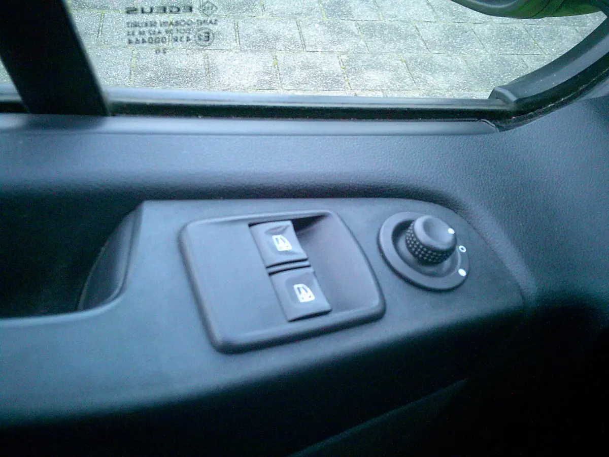 1.6 dCi 95 T29 L2H1 Comfort VOORZIEN VAN AIRCO+CRUISE+TREKHAAK !!!
