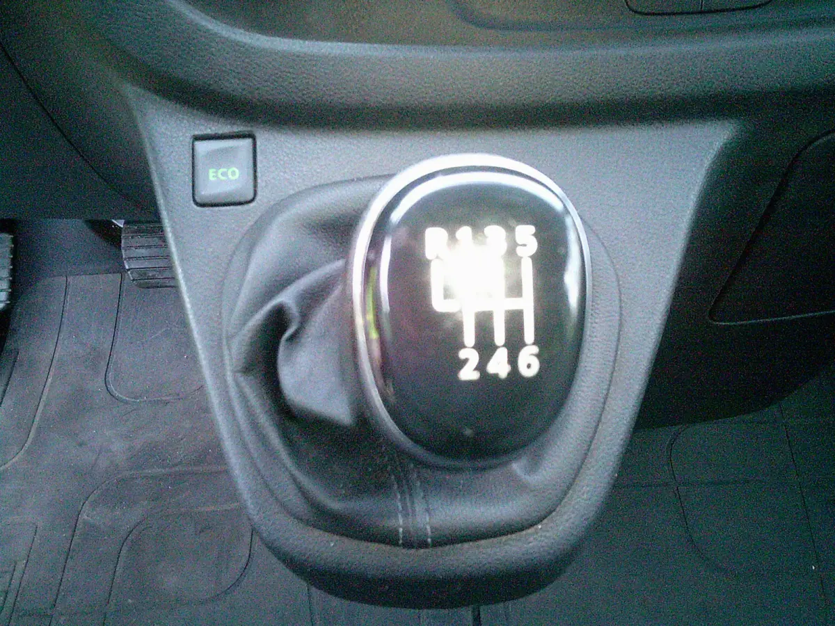 1.6 dCi 95 T29 L2H1 Comfort VOORZIEN VAN AIRCO+CRUISE+TREKHAAK !!!