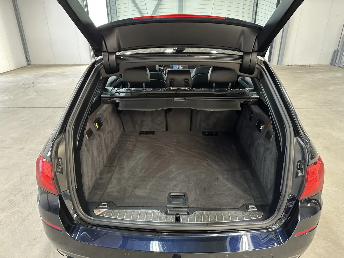 M550xd 381pk | Pano | Head-up | Trekhaak | Elek. stoelen |