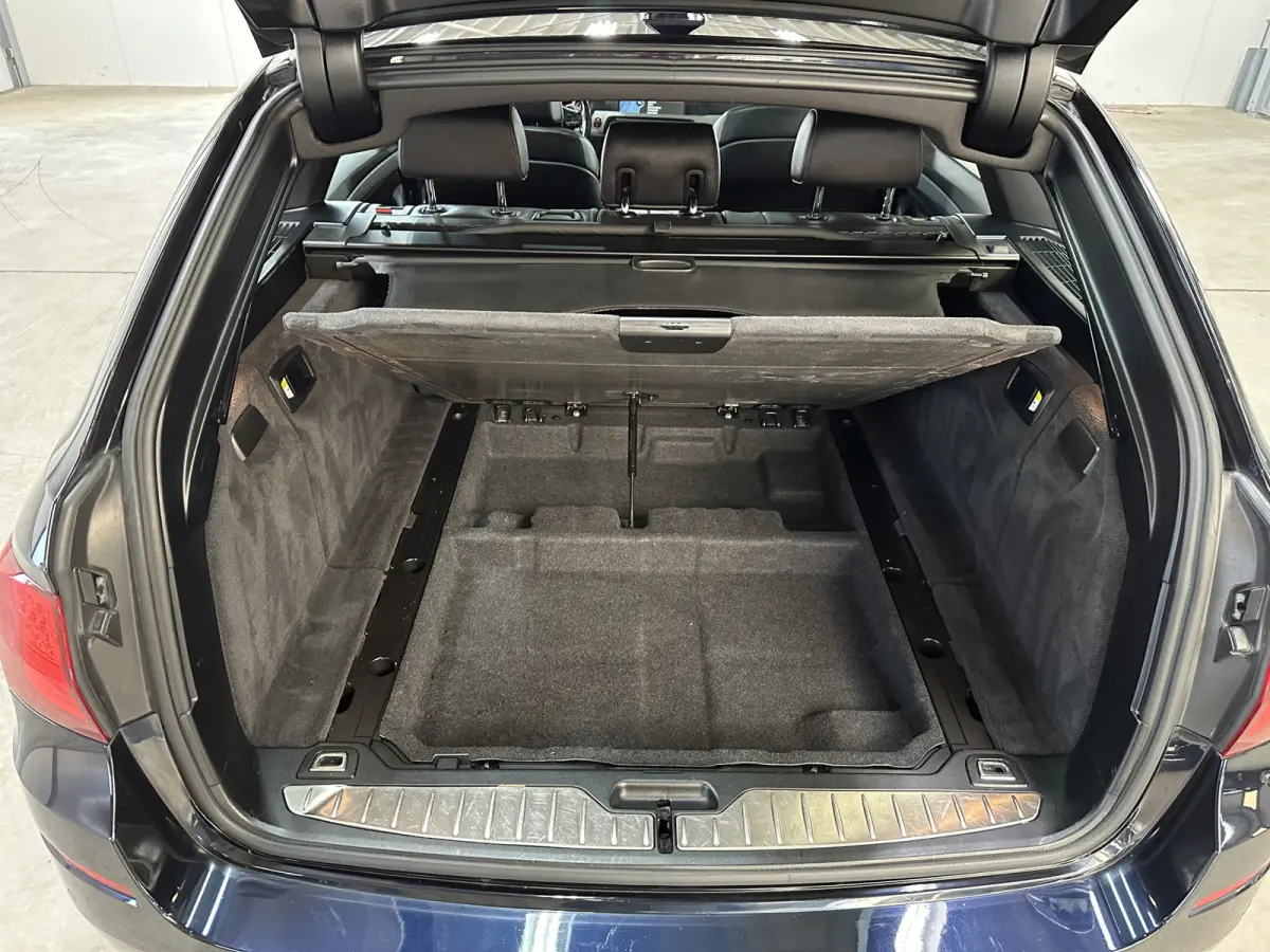 M550xd 381pk | Pano | Head-up | Trekhaak | Elek. stoelen |
