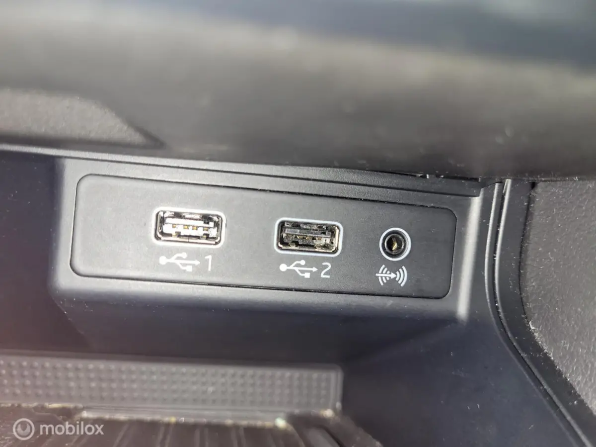1.0 EcoTSI Style Business Intense AUTOMAAT!