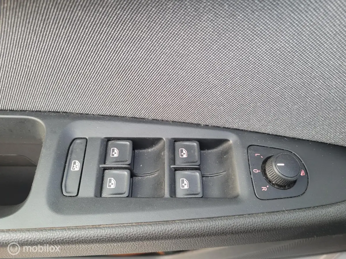 1.0 EcoTSI Style Business Intense AUTOMAAT!