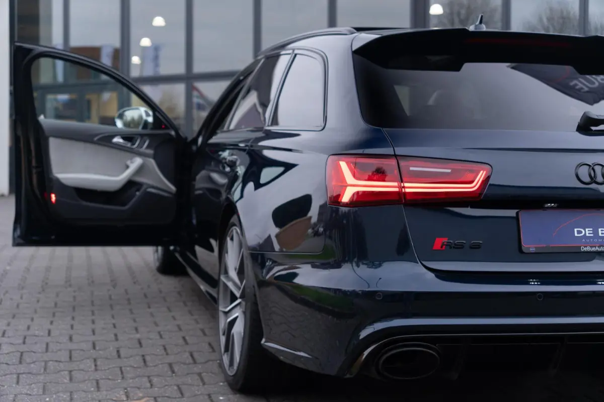 4.0 TFSI RS 6 Quattro|2e Eig|Facelift|Trekhaak|Audi Exclusive|BTW Auto|Carbon|Top Conditie|Panoramadak|Head Up|Bose|DAB|Dealer Onderhouden