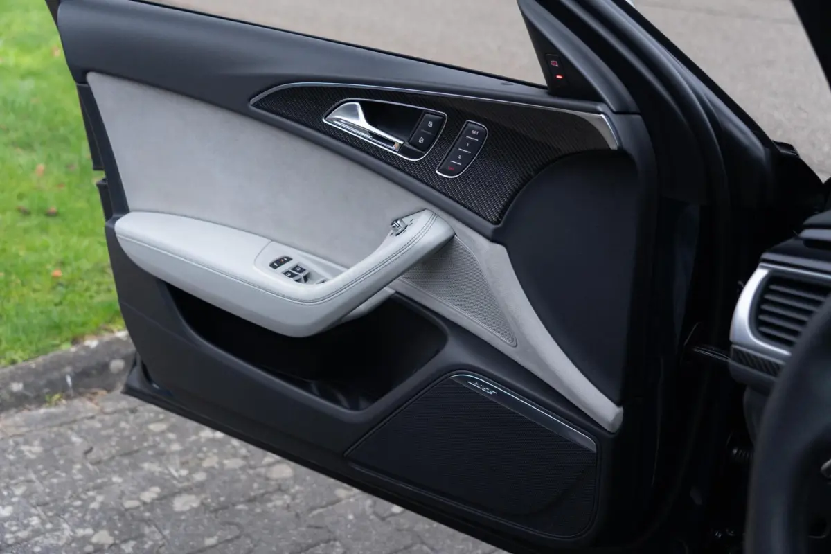 4.0 TFSI RS 6 Quattro|2e Eig|Facelift|Trekhaak|Audi Exclusive|BTW Auto|Carbon|Top Conditie|Panoramadak|Head Up|Bose|DAB|Dealer Onderhouden