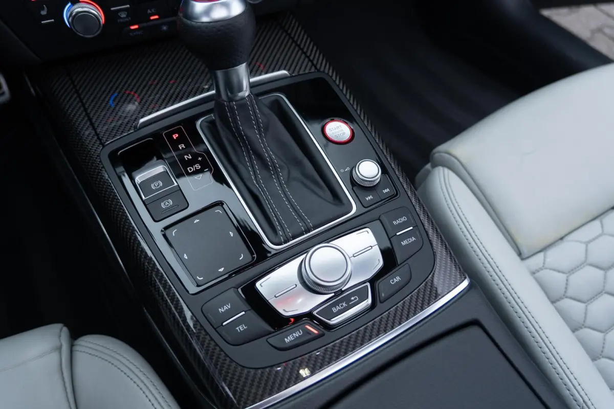 4.0 TFSI RS 6 Quattro|2e Eig|Facelift|Trekhaak|Audi Exclusive|BTW Auto|Carbon|Top Conditie|Panoramadak|Head Up|Bose|DAB|Dealer Onderhouden