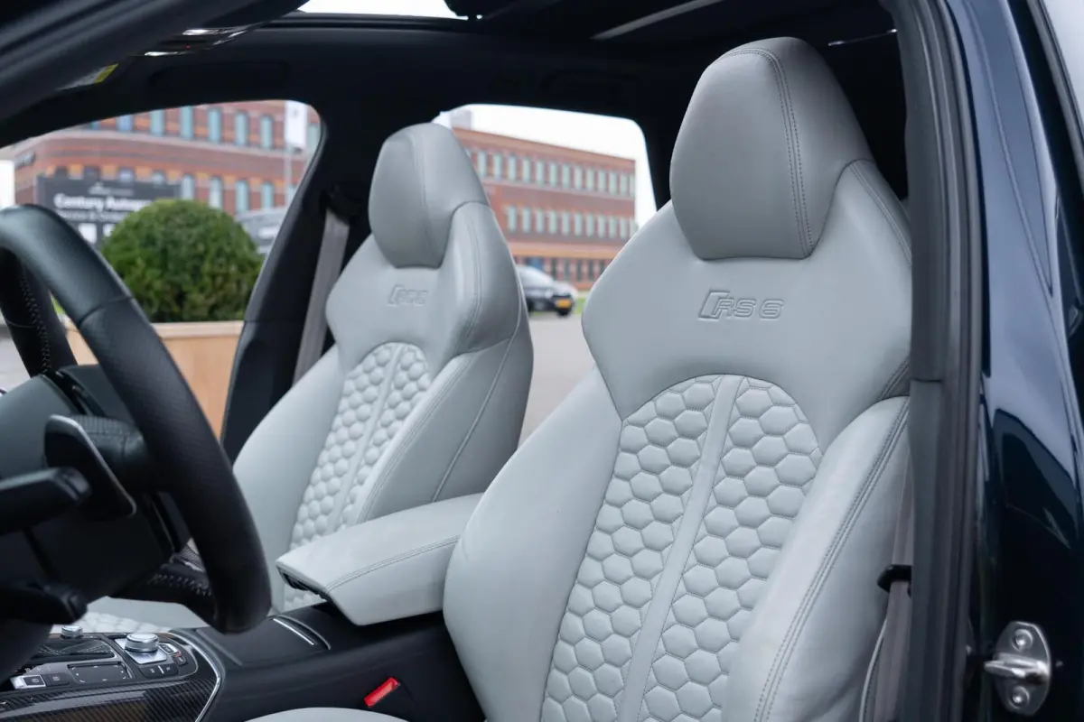 4.0 TFSI RS 6 Quattro|2e Eig|Facelift|Trekhaak|Audi Exclusive|BTW Auto|Carbon|Top Conditie|Panoramadak|Head Up|Bose|DAB|Dealer Onderhouden