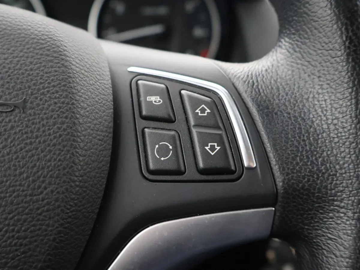 sDrive20i 184 PK AUT. ORIG. NL *94.700 KM* + TREKHAAK | NAVI PRO | MINERALGRAU