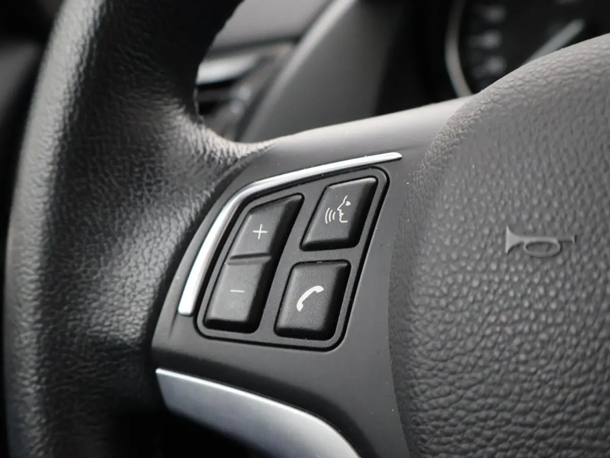 sDrive20i 184 PK AUT. ORIG. NL *94.700 KM* + TREKHAAK | NAVI PRO | MINERALGRAU