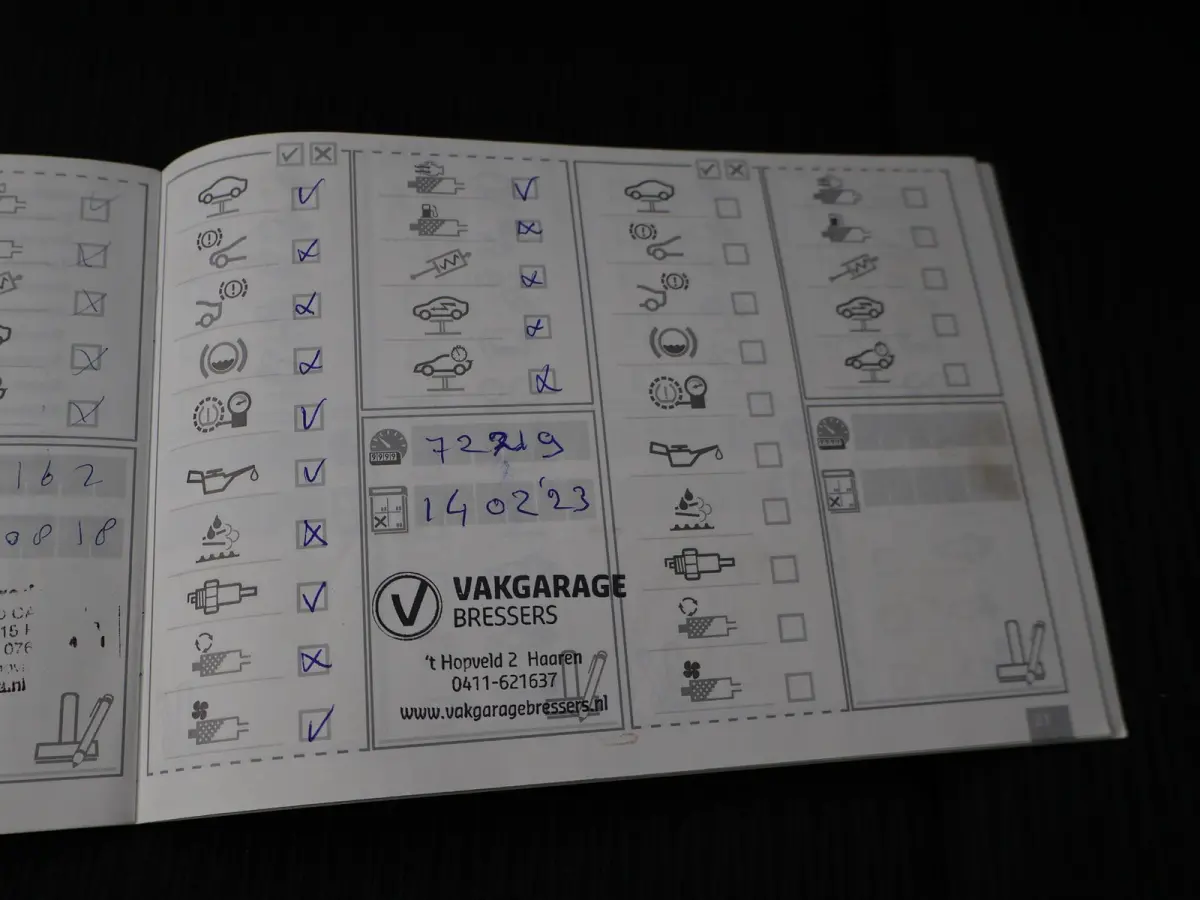 sDrive20i 184 PK AUT. ORIG. NL *94.700 KM* + TREKHAAK | NAVI PRO | MINERALGRAU