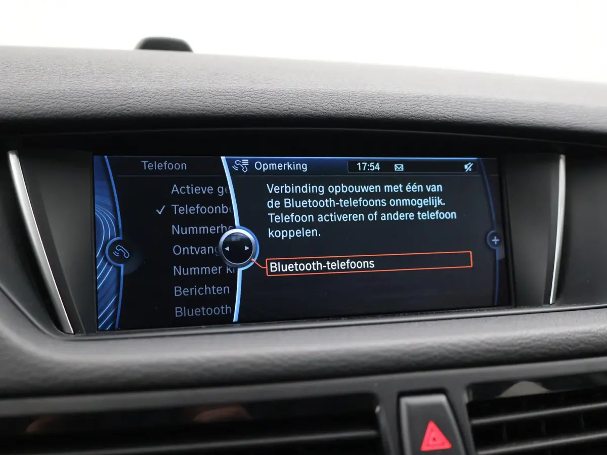 sDrive20i 184 PK AUT. ORIG. NL *94.700 KM* + TREKHAAK | NAVI PRO | MINERALGRAU