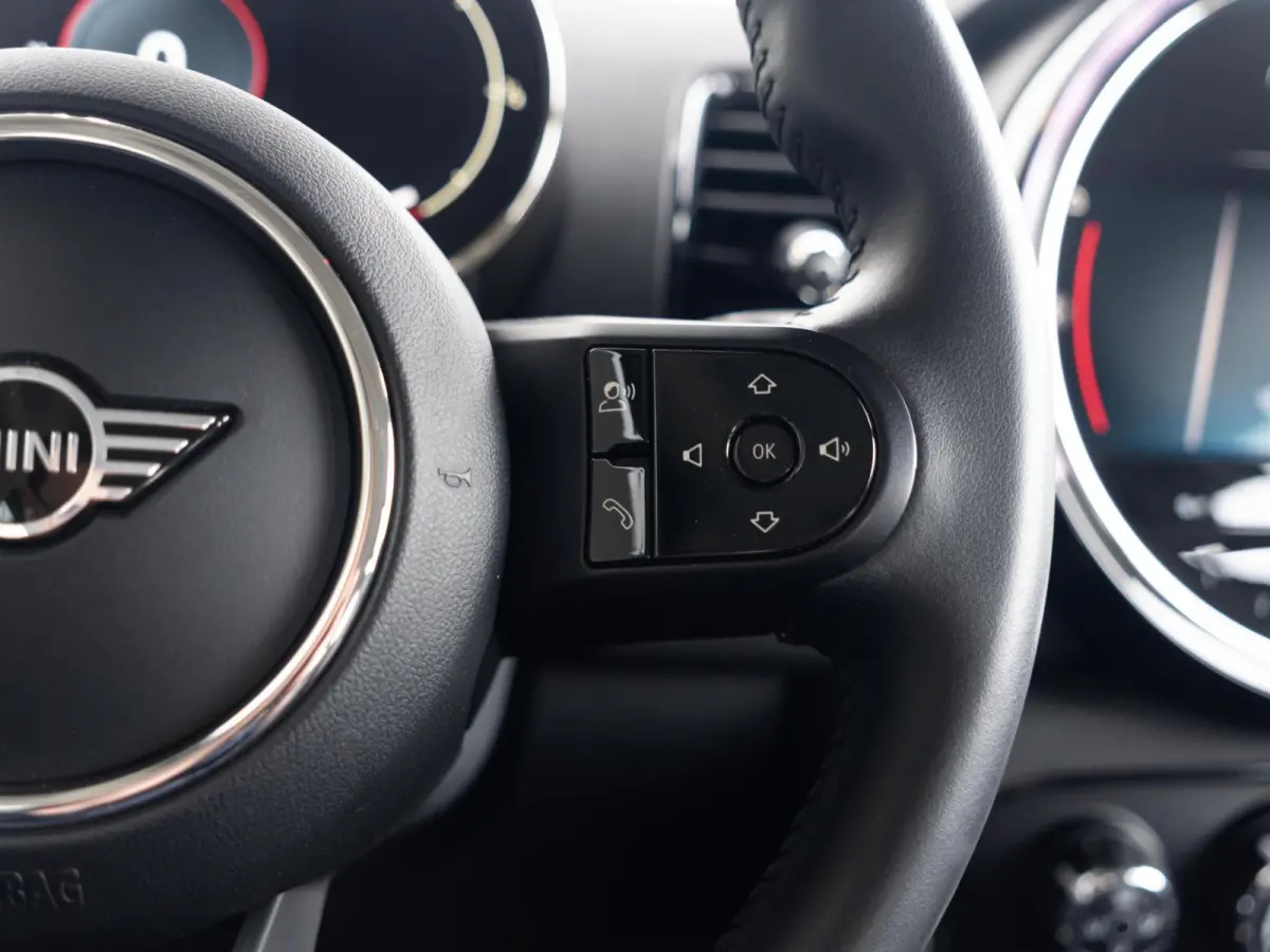 One Classic + Business Edition + Apple Carplay