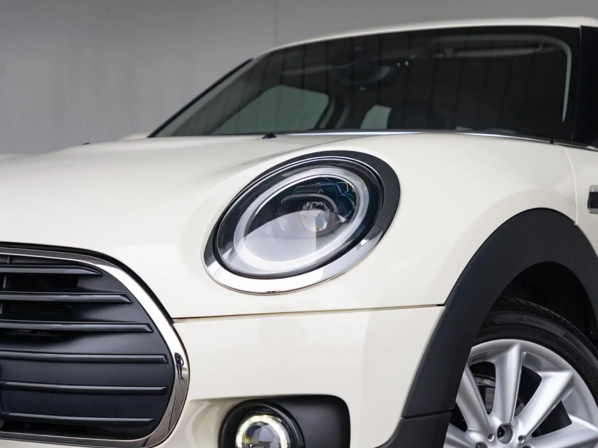 One Classic + Business Edition + Apple Carplay