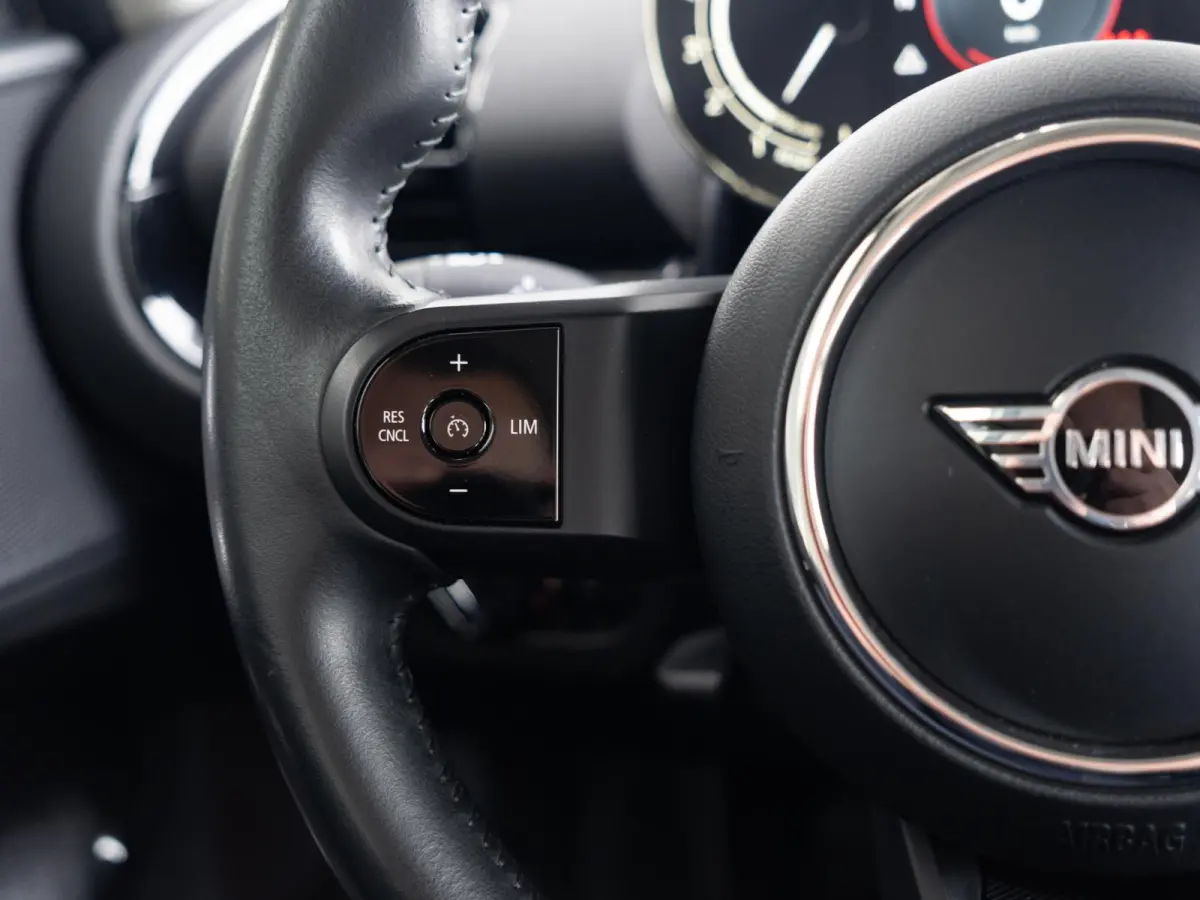One Classic + Business Edition + Apple Carplay