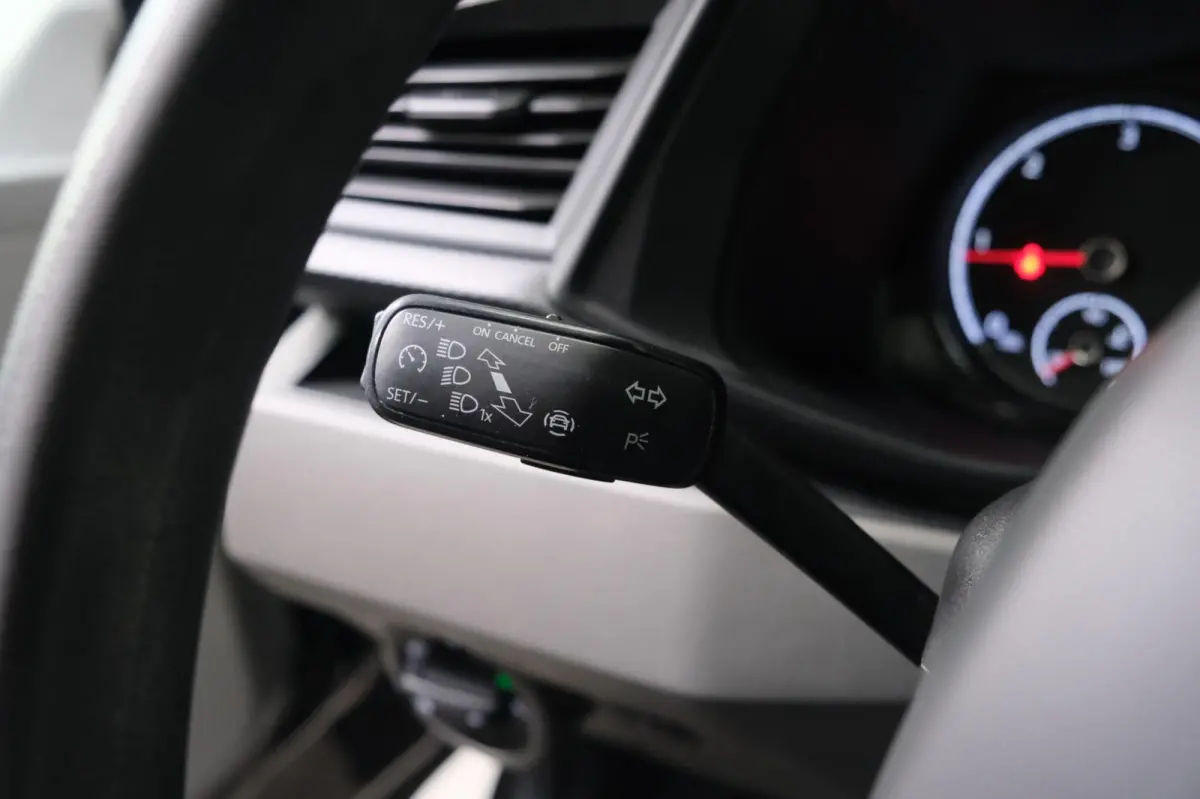 2.0 TDI L2H1 150 PK - N.A.P. Airco, Cruise, Navi, PDC.
