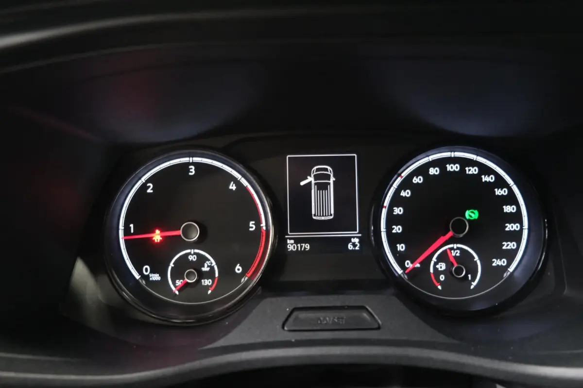2.0 TDI L2H1 150 PK - N.A.P. Airco, Cruise, Navi, PDC.