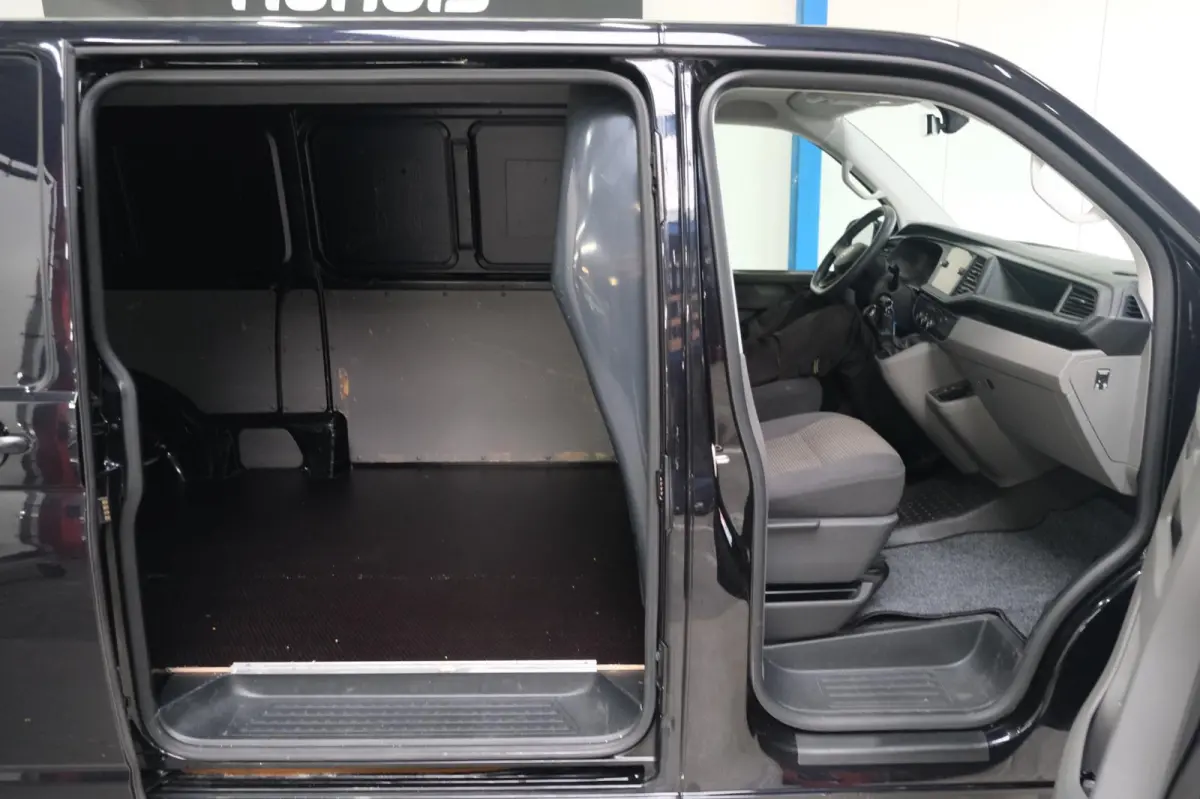2.0 TDI L2H1 150 PK - N.A.P. Airco, Cruise, Navi, PDC.