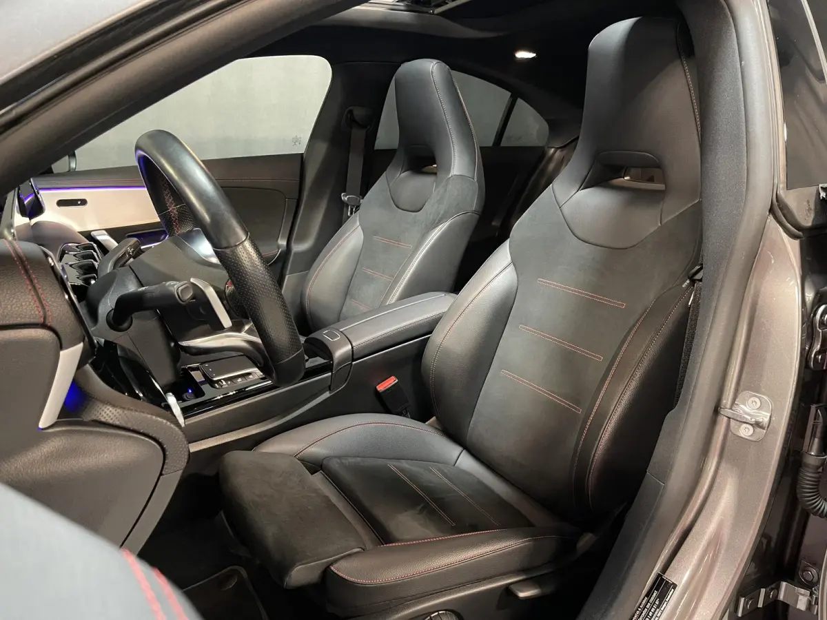 250 e AMG Line 19"/Panoramadak/Sfeerverlichting/Keyless/Camera/Stoelverwarming