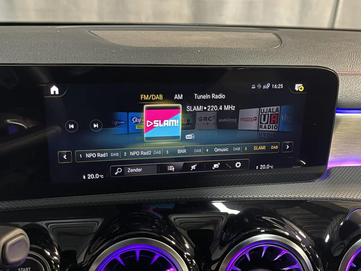 250 e AMG Line 19"/Panoramadak/Sfeerverlichting/Keyless/Camera/Stoelverwarming