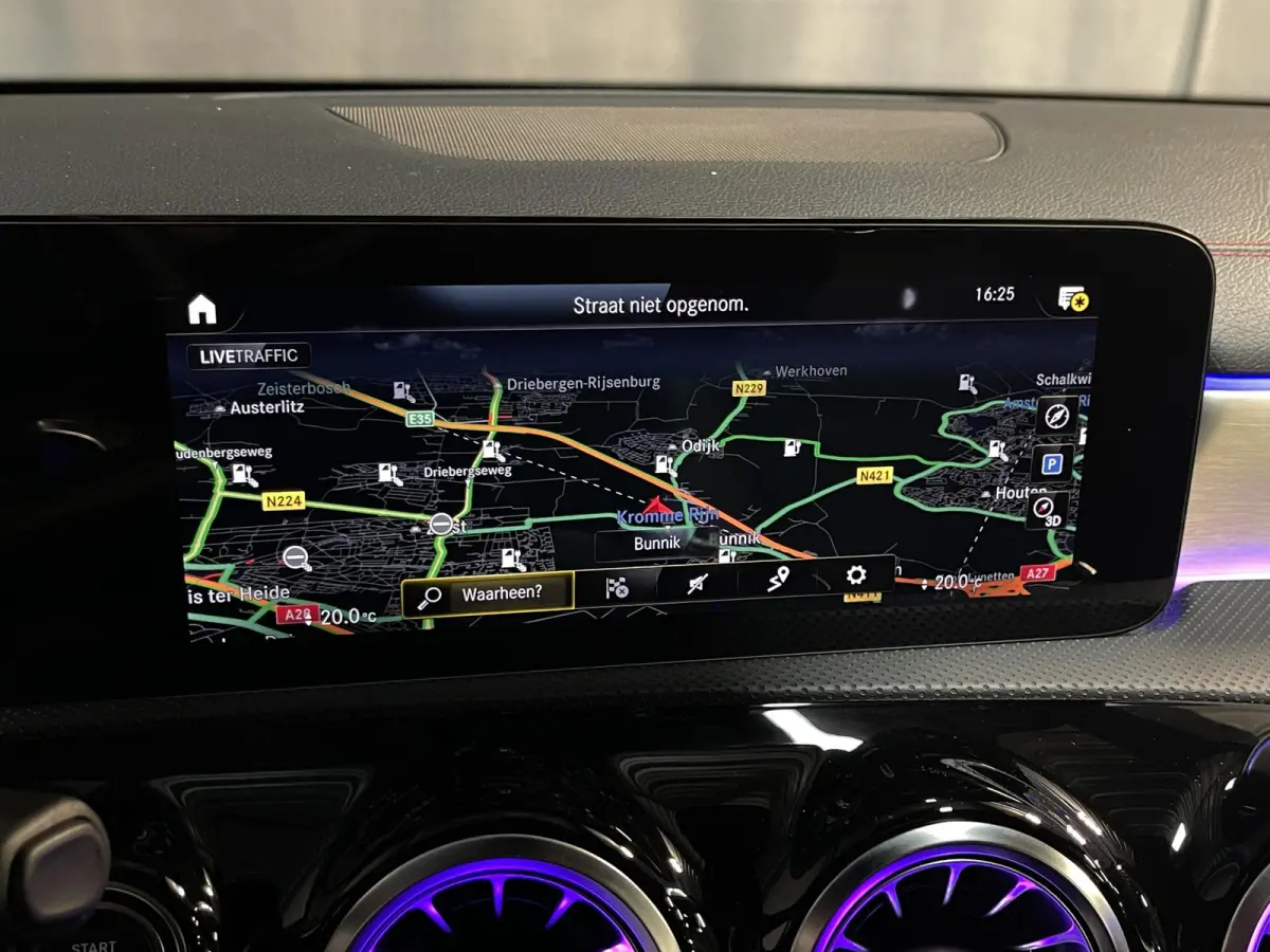 250 e AMG Line 19"/Panoramadak/Sfeerverlichting/Keyless/Camera/Stoelverwarming