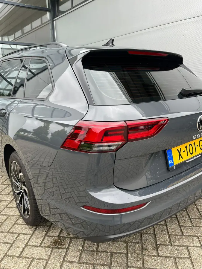 1.0 eTSI Life Business | Parkeersensoren | Navigatie | Adaptieve cruise control | Stoelverwarming | Digital cockpit | Climate control |
