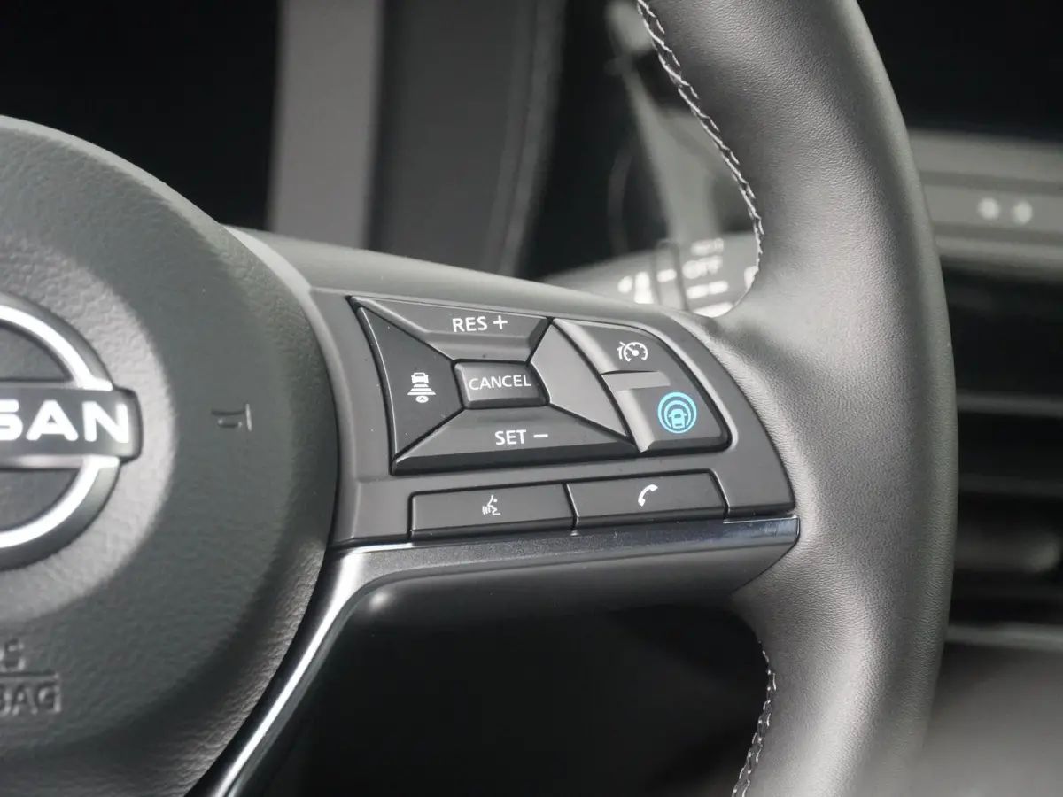 1.6 Hybrid Tekna | Lederen Bekl. | BOSE Audio | Stoel-, Stuur- & Voorruitverw. |