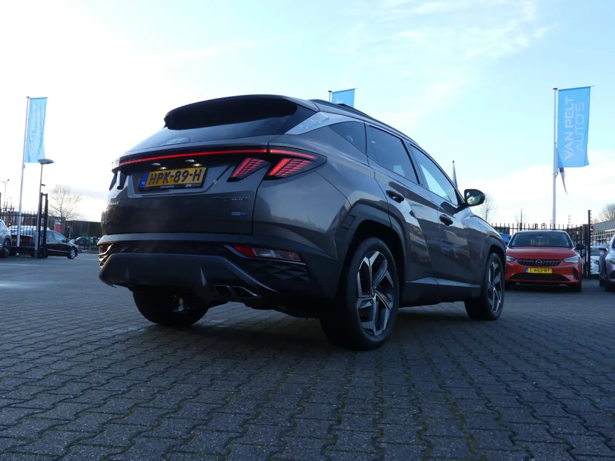 1.6 T-CRDI Diesel-Hybrid Premium Sky / Pano / Leder / Winter