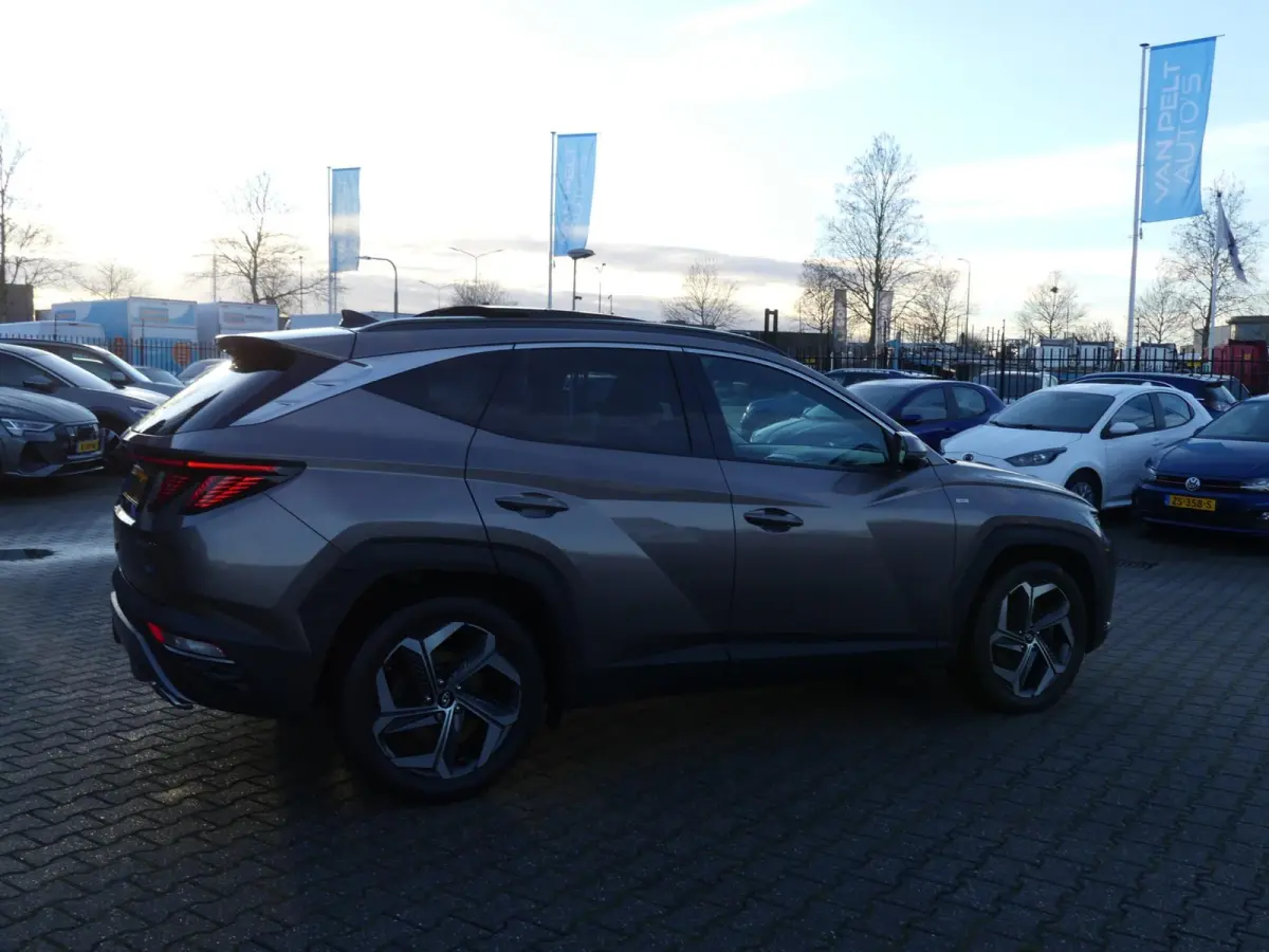 1.6 T-CRDI Diesel-Hybrid Premium Sky / Pano / Leder / Winter